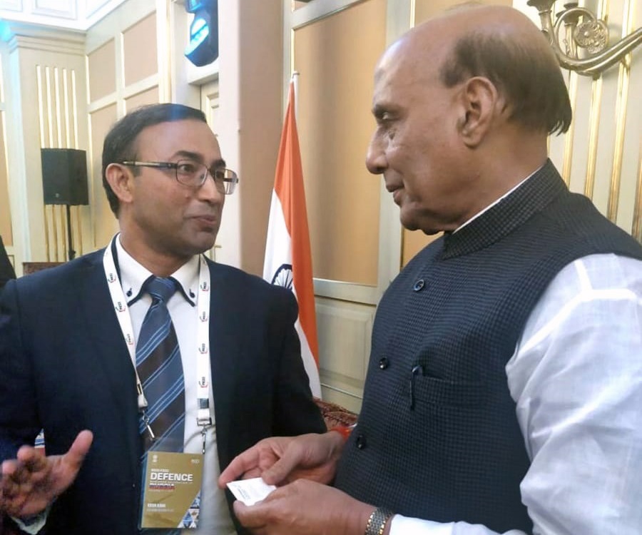 candid-moment-of CMD Mr. Arun Rana and Rajnath Singh (MoD)